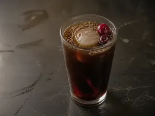 萊茵咖啡 黑森林冷萃，完成後的飲品成品照